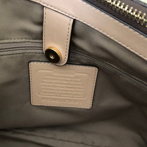 Coach Bag - Picture 5 of 6
